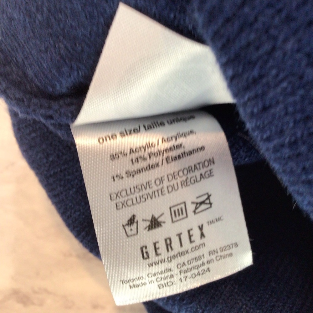 NHL Toronto Maple Leafs Beanie Hat. - Picture 6 of 8